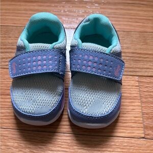 Baby girl See Kai Run toddler mesh sneakers. Size 4